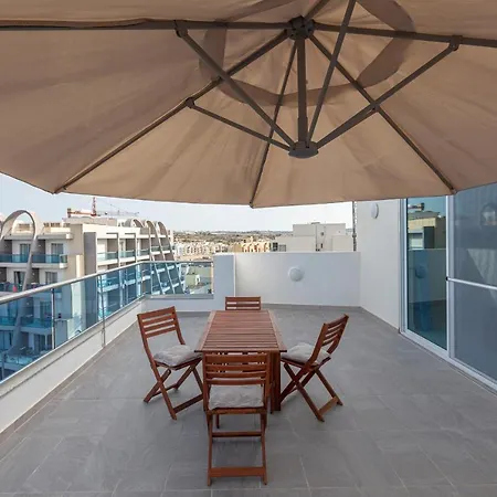 High Floor Seafront Penthouse, Opp & Wifi Ac By 360 Estates Apartament