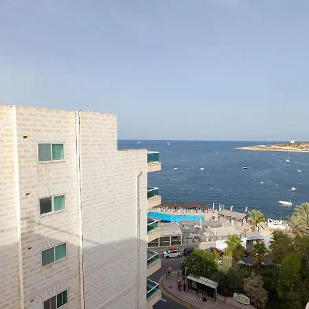 High Floor Seafront Penthouse, Opp & Wifi Ac By 360 Estates Daire St. Paul's Bay
