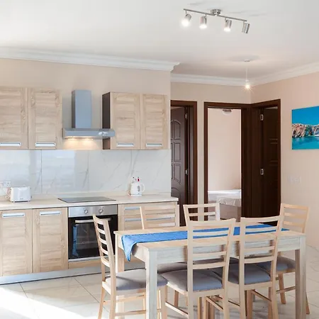 High Floor Seafront Penthouse, Opp & Wifi Ac By 360 Estates *