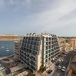 High Floor Seafront Penthouse, Opp & Wifi Ac By 360 Estates * St. Paul's Bay