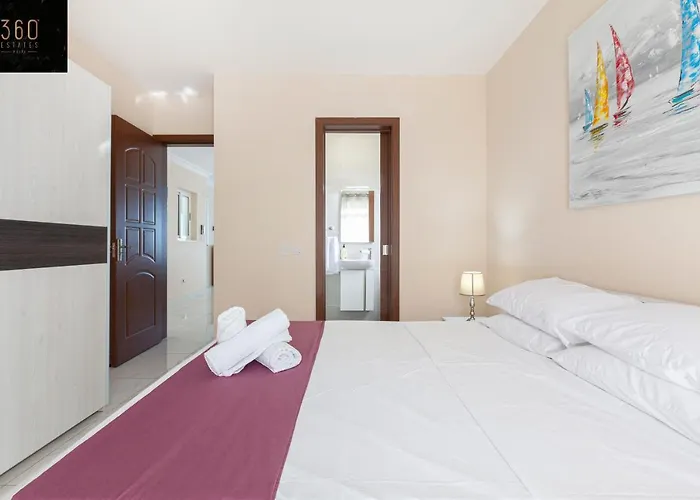 High Floor Seafront Penthouse, Opp & Wifi Ac By 360 Estates Apartman *