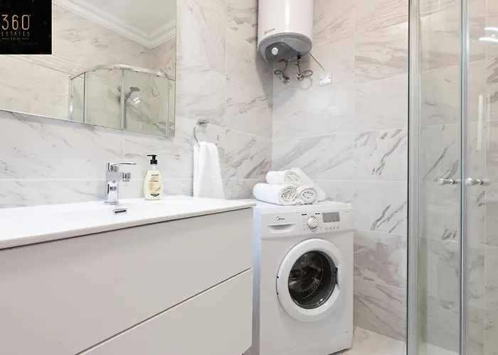 Apartment High Floor Seafront Penthouse, Opp & Wifi Ac By 360 Estates St. Paul's Bay