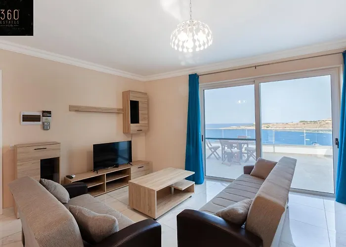 High Floor Seafront Penthouse, Opp & Wifi Ac By 360 Estates *
