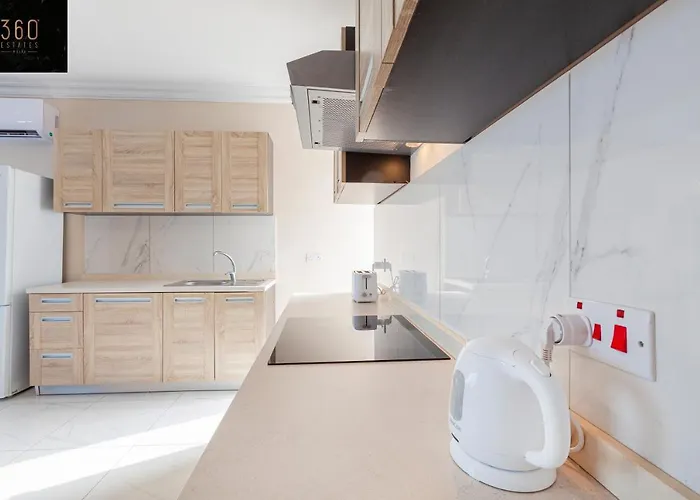 Apartman High Floor Seafront Penthouse, Opp & Wifi Ac By 360 Estates *