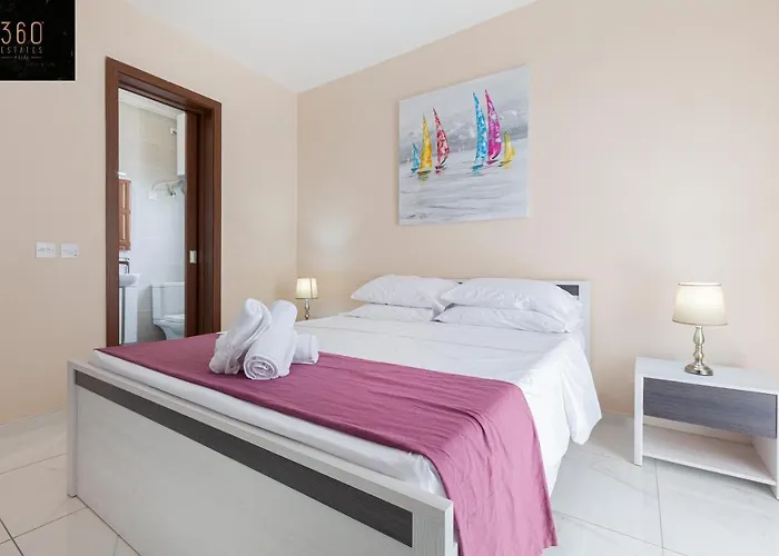 Apartman High Floor Seafront Penthouse, Opp & Wifi Ac By 360 Estates *