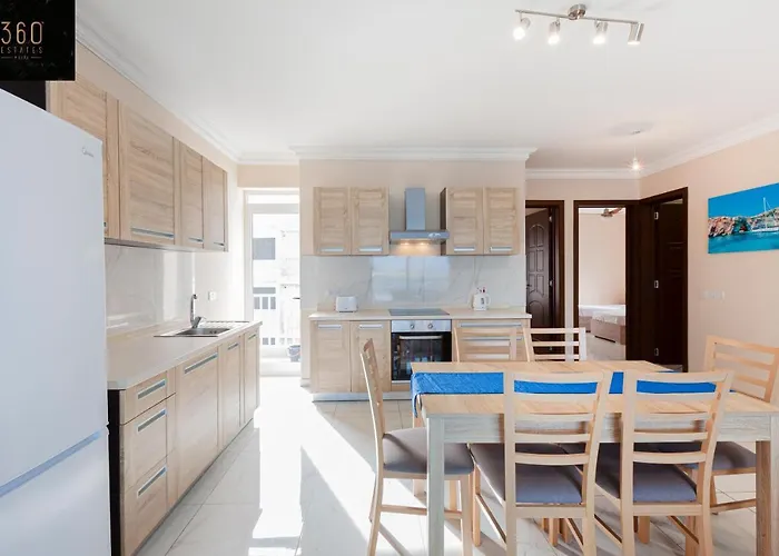 High Floor Seafront Penthouse, Opp & Wifi Ac By 360 Estates Apartman *