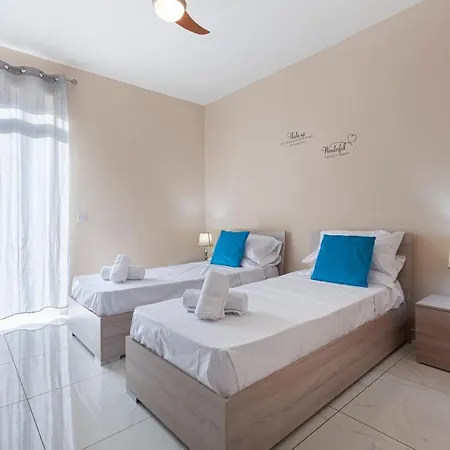 High Floor Seafront Penthouse, Opp & Wifi Ac By 360 Estates Appartement *